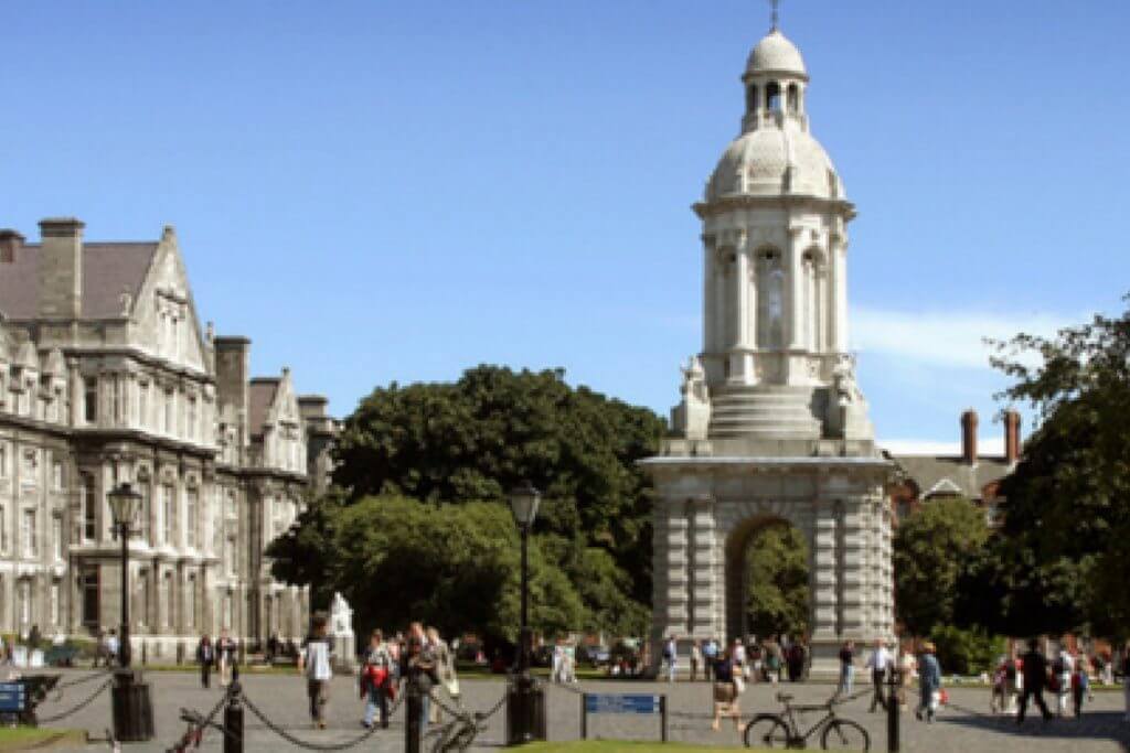 Melhor universidade da Irlanda oferece bolsa integral para mestrado