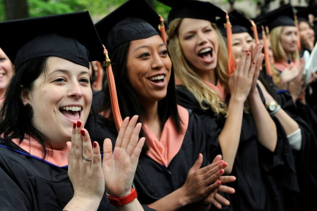 Curso mais popular de Yale “ensina felicidade” – e está disponível online